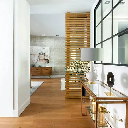 Beautiful Up To 6 Guests - *