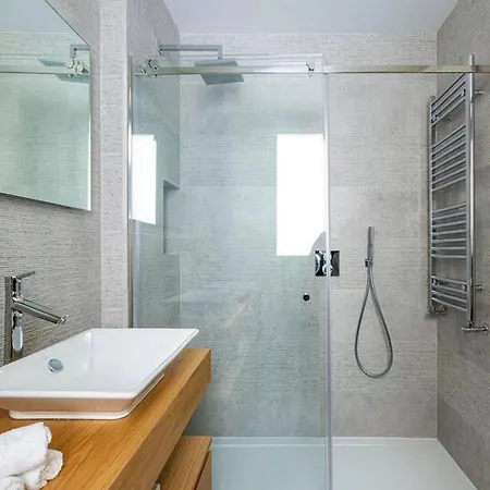 Beautiful Up To 6 Guests - * München